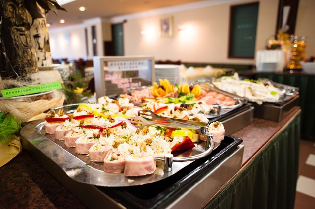 Lilia hotel - Food and dining